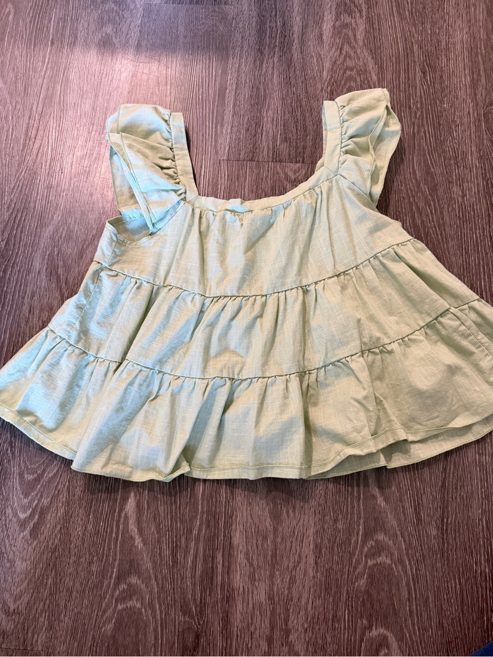 NWOT Tiered Ruffle Top - Picture 3 of 6